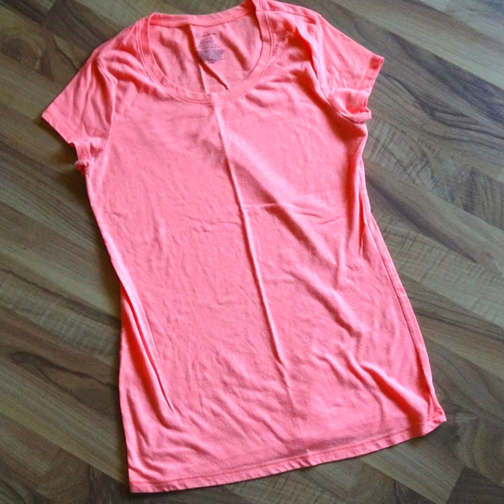 Juniors tee shirt